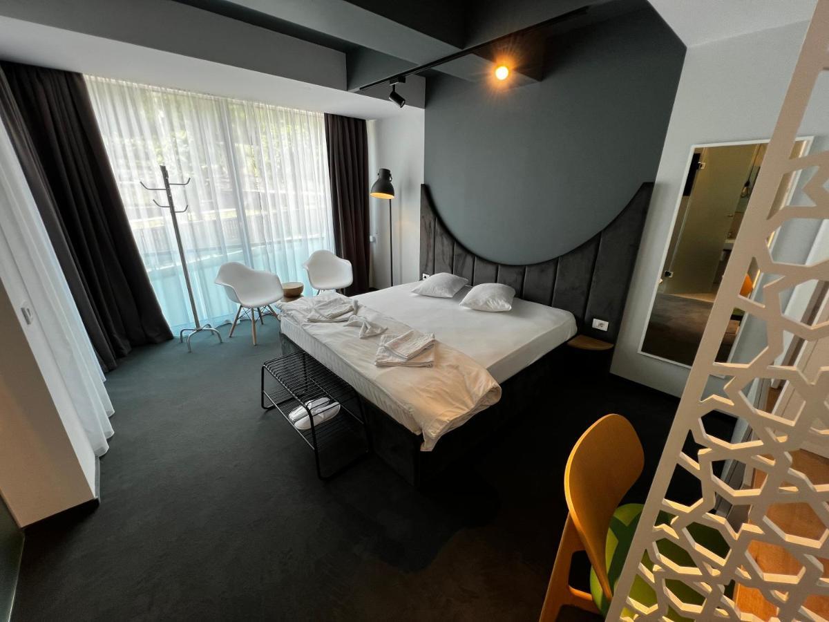 Hotel Arka โอร์โชวา ภายนอก รูปภาพ