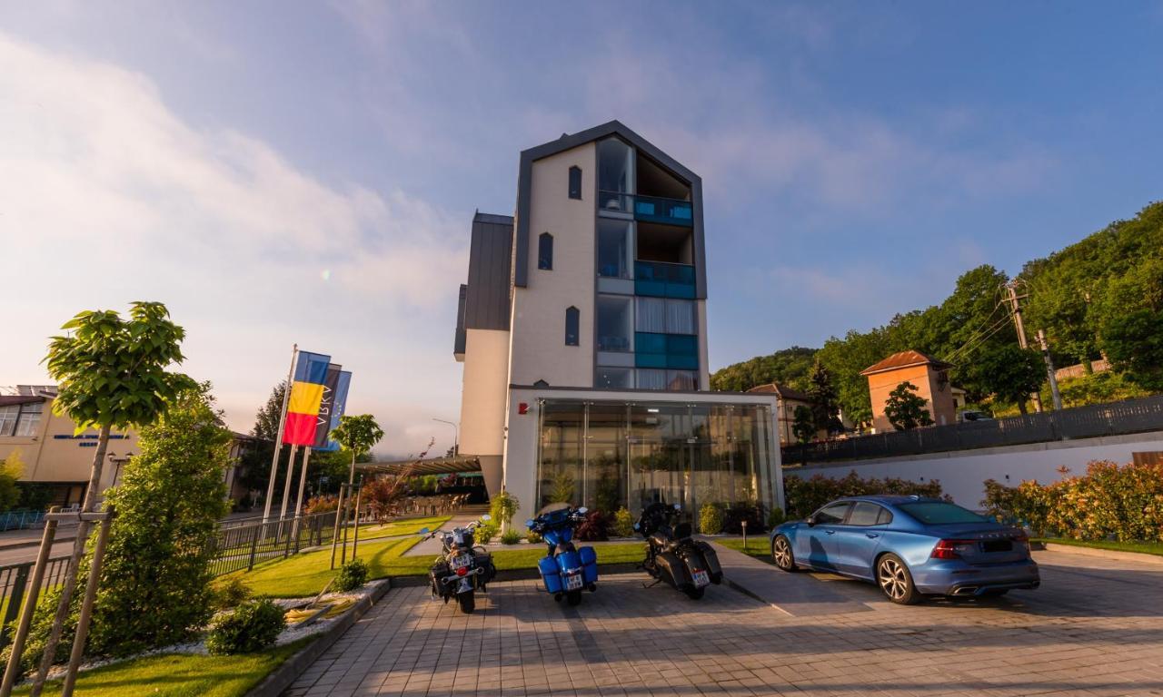 Hotel Arka โอร์โชวา ภายนอก รูปภาพ