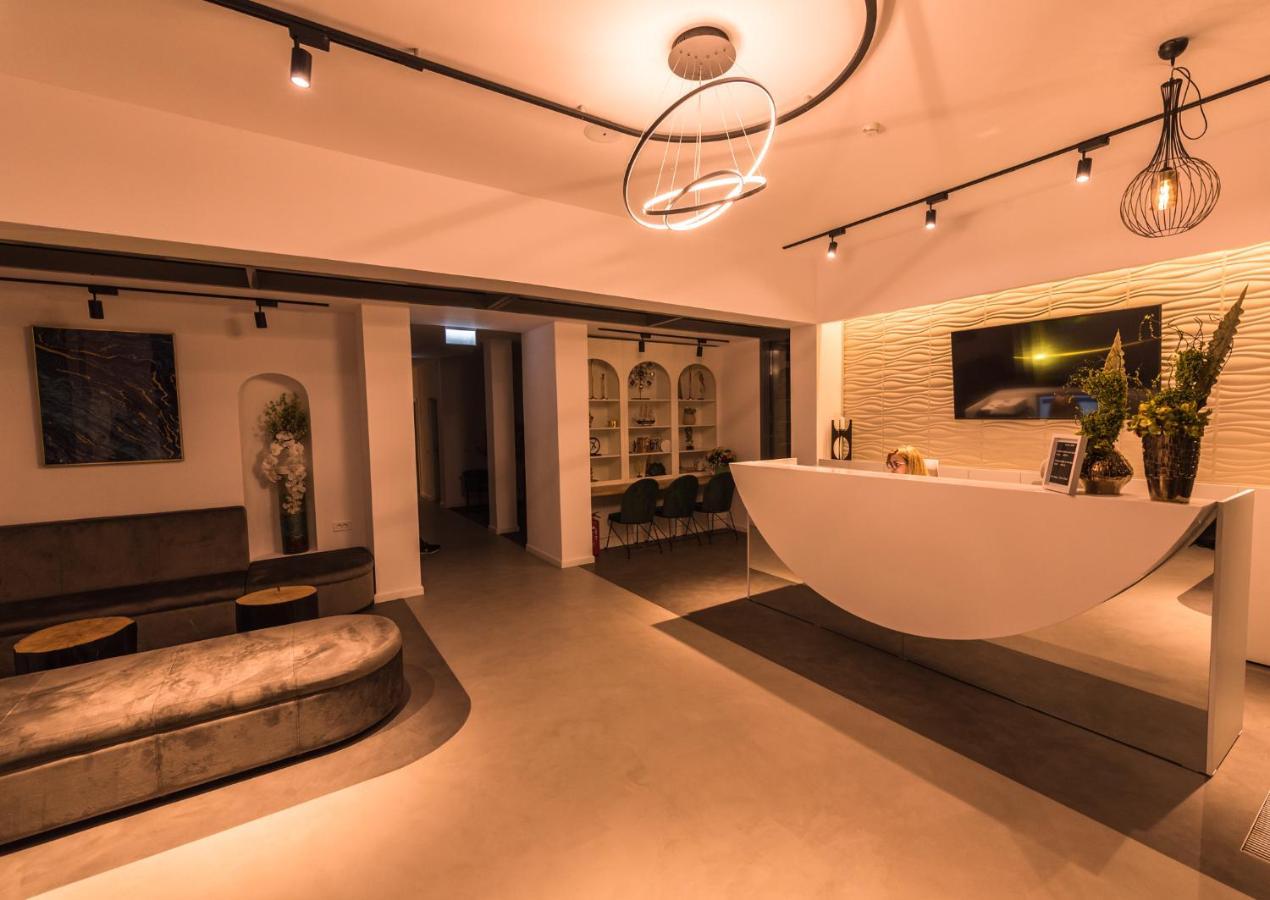 Hotel Arka โอร์โชวา ภายนอก รูปภาพ